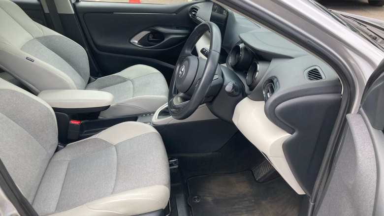 Toyota Yaris 1.5 Hybrid Excel 5dr CVT Hybrid Hatchback